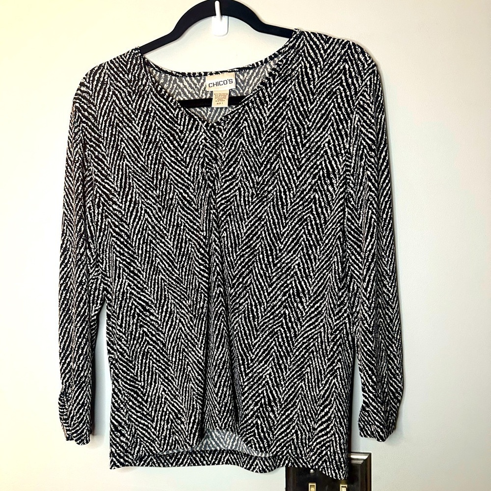 Chicos Size 1 black and white top